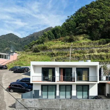 Apartment Seaside & Levada Escape
