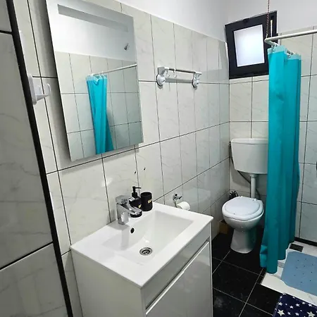 Seaside & Levada Escape