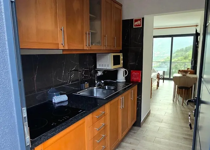 Seaside & Levada Escape Apartment *