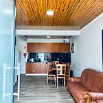 Apartament Seaside & Levada Escape Machico (Madeira)