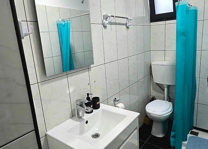 Seaside & Levada Escape