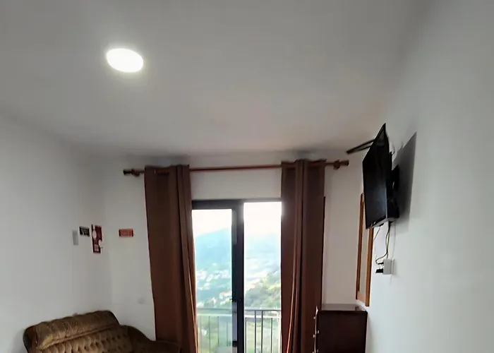 Seaside & Levada Escape * 마치코